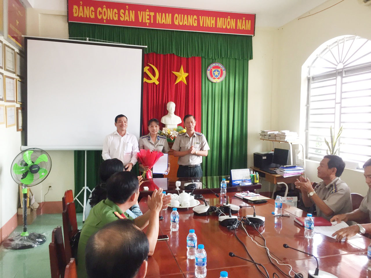 Công bố và trao quyết định bổ nhiệm Phó Chi cục trưởng Chi cục Thi hành án dân sự huyện Thanh Bình
