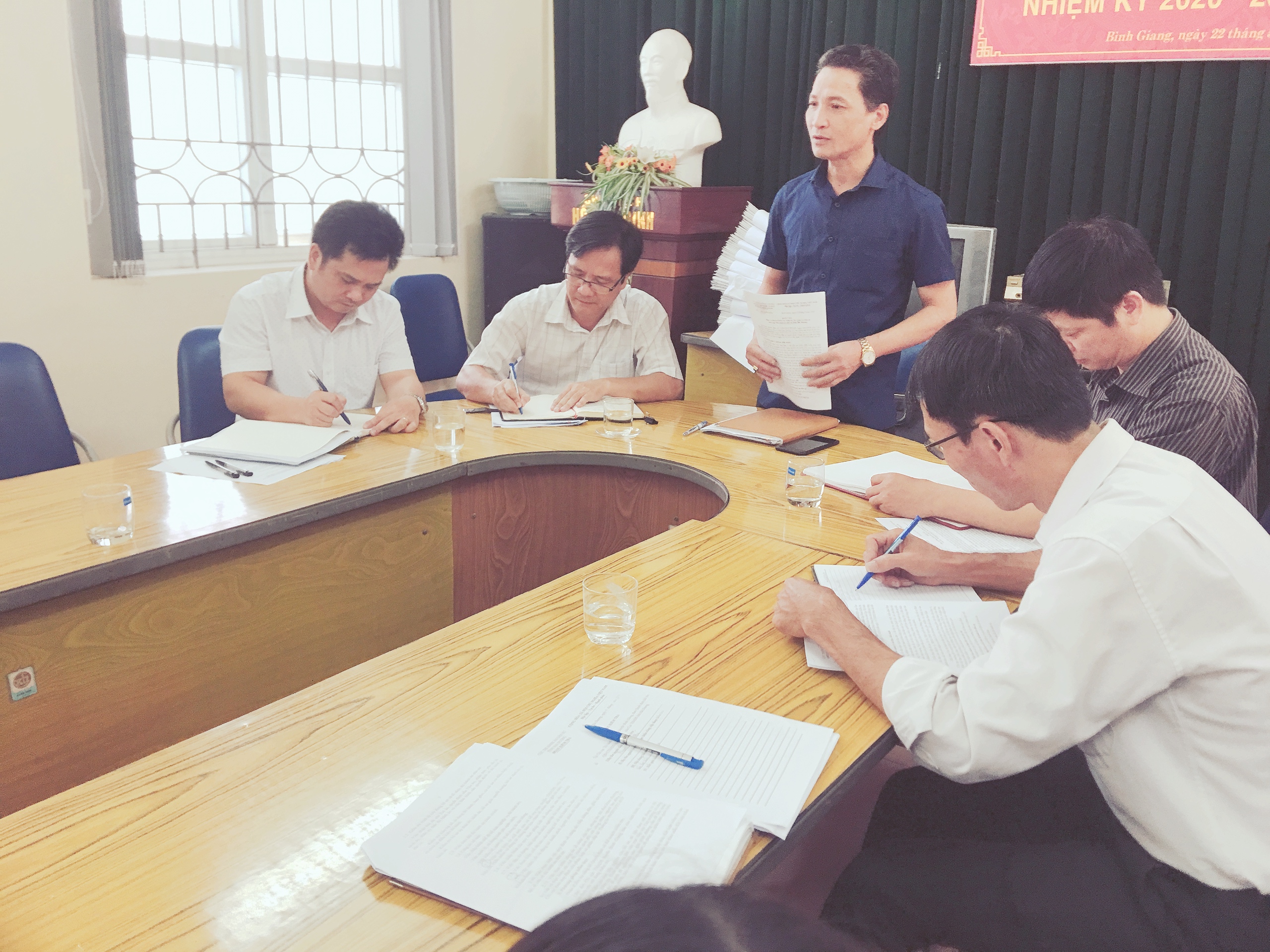 Kiểm tra công tác thi hành án dân sự, hành chính tại Chi cục Thi  hành án dân sự huyện Bình Giang