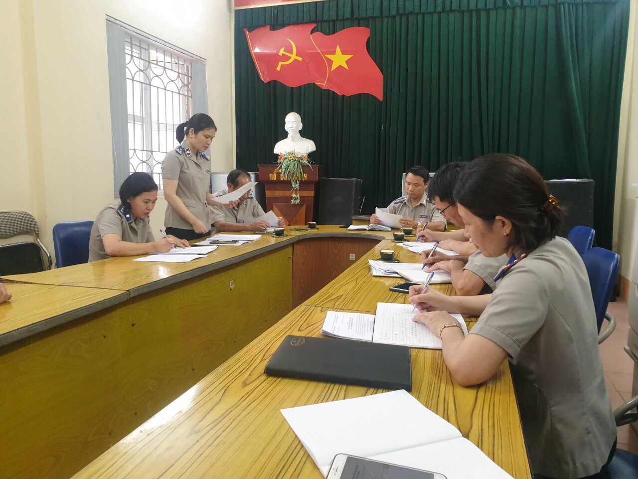 Cục Thi hành án dân sự tỉnh Hải Dương đã về kiểm tra chuyên đề công tác thi hành án dân sự năm 2022 tại Chi cục Thi hành án dân sự huyện Bình Giang