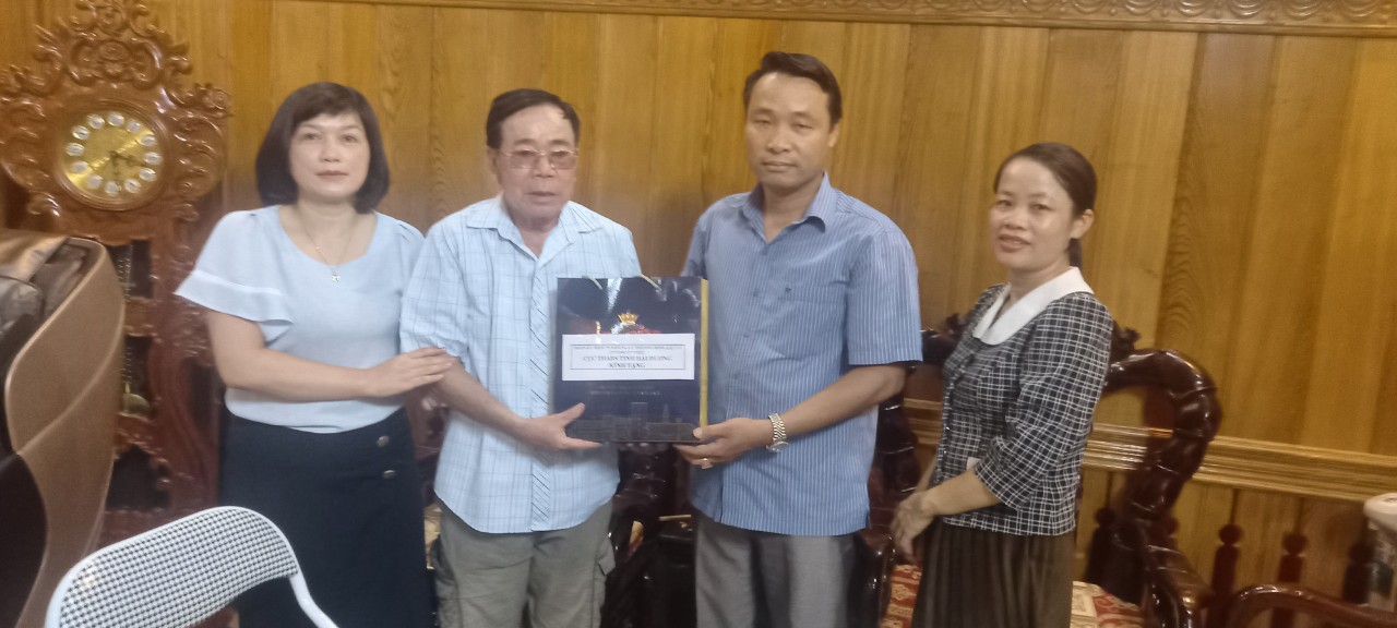 Cục Thi hành án dân sự tỉnh Hải Dương thăm hỏi, tri ân nhân kỷ niệm 75 năm ngày thương binh liệt sỹ (27/7/1947-27/7/2022)