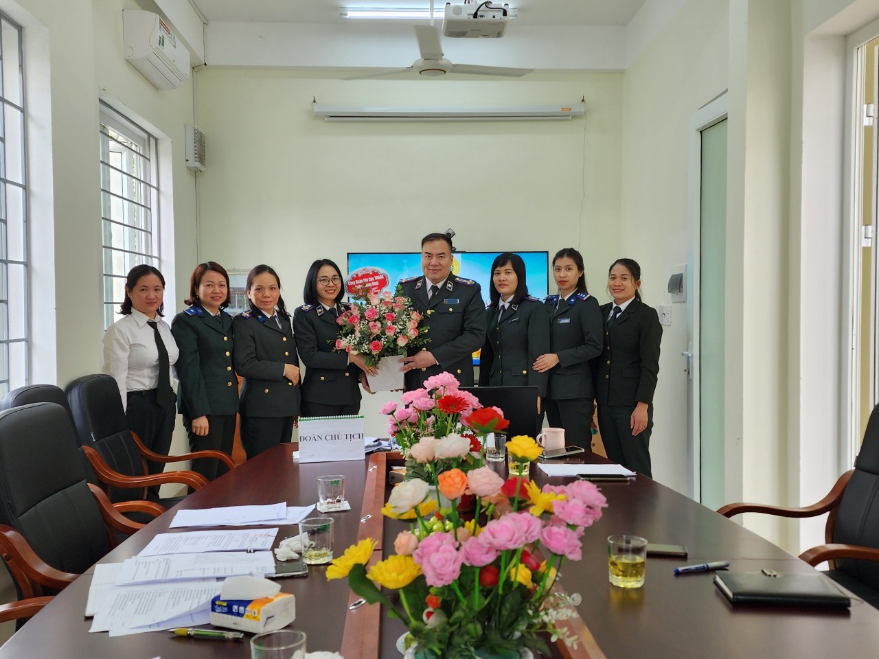 Công đoàn Chi cục Thi hành án dân sự quận Dương Kinh tổ chức thành công Đại hội nhiệm kỳ 2023 – 2028