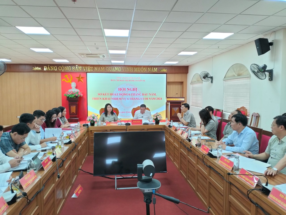 Ban Chỉ đạo Thi hành án dân sự (THADS) thành phố Hà Nội đã tổ chức Hội nghị sơ kết hoạt động 06 tháng đầu năm, phương hướng, nhiệm vụ 06 tháng cuối năm 2024