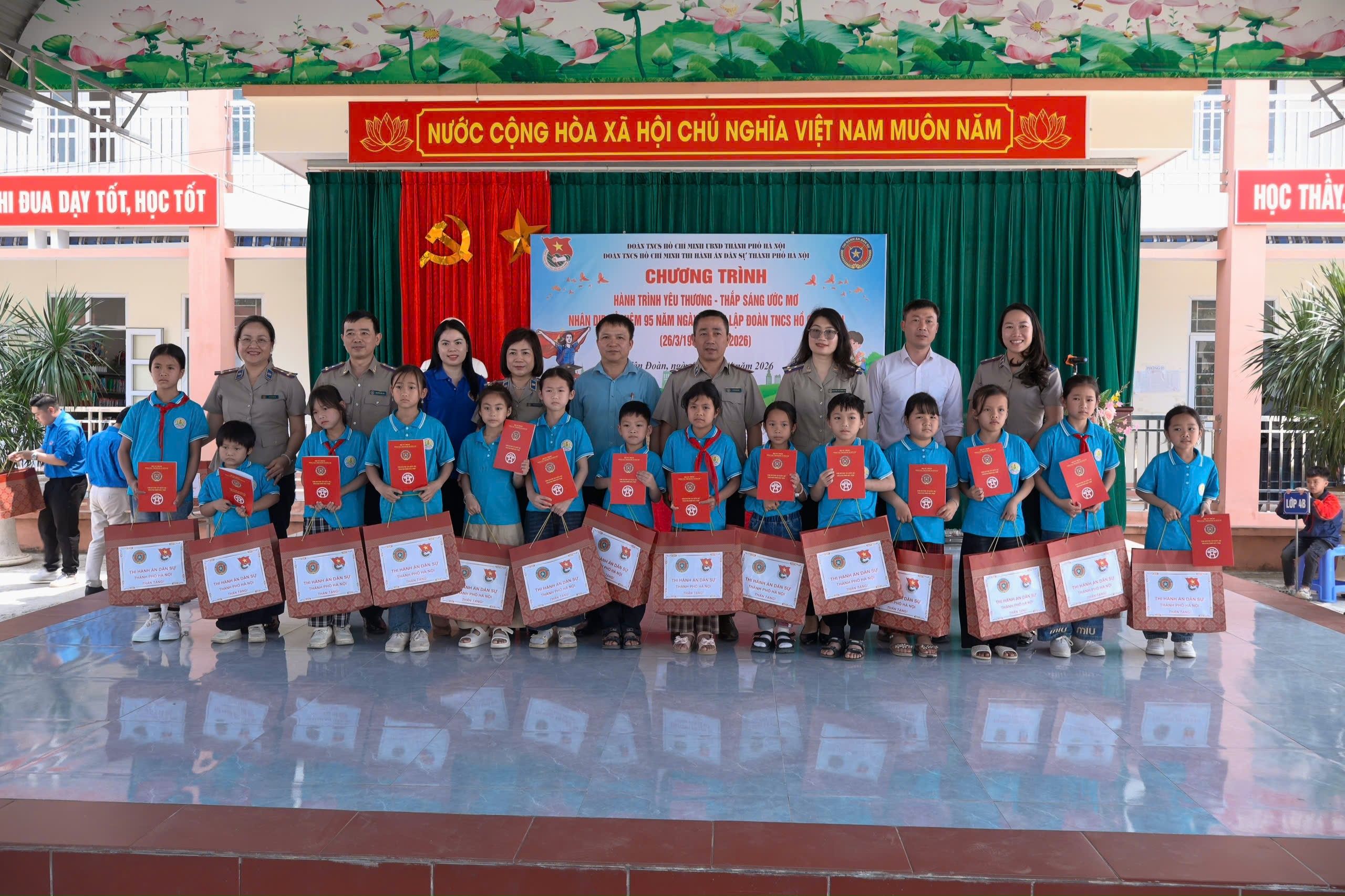 HOẠT ĐỘNG THIỆN NGUYỆN “HÀNH TRÌNH YÊU THƯƠNG – TRAO GỬI ƯỚC MƠ” TẠI TỈNH LẠNG SƠN