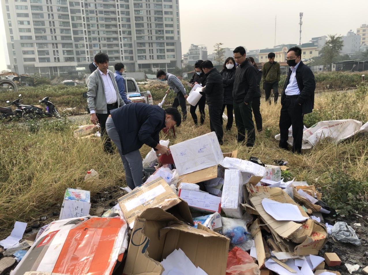 Cục Thi hành án dân sự thành phố Hà Nội tổ chức tiêu hủy, sung công tang vật, tài sản định kỳ tháng 1 năm 2021