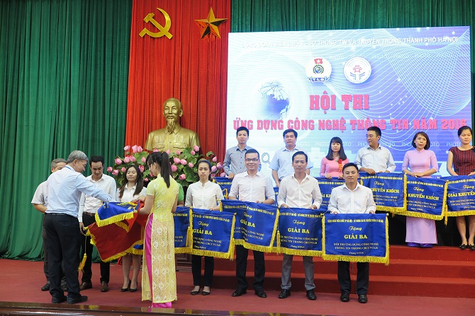 Đảng bộ Cục Thi hành án dân sự thành phố Hà Nội: nâng cao ý thức trách nhiệm, chất lượng phục vụ nhân dân của đội ngũ cán bộ đảng viên, công chức