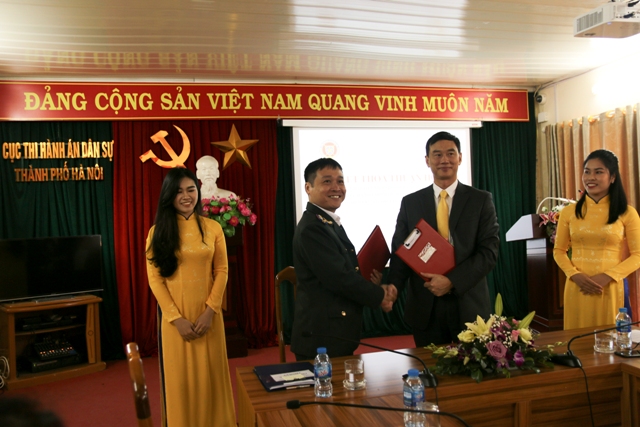 Cục Thi hành án dân sự - Bưu điện thành phố Hà Nội: Ký kết thỏa thuận hợp tác triển khai tiếp nhận hồ sơ và trả kết quả giải quyết thủ tục hành chính qua dịch vụ bưu chính công ích
