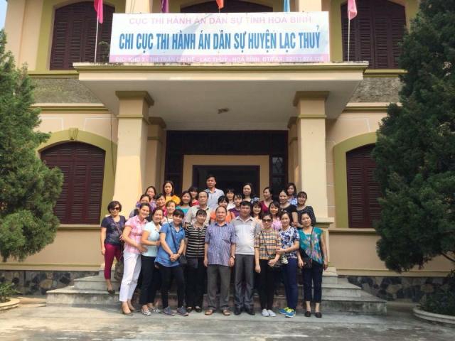 Công đoàn Cục Thi hành án dân sự thành phố Hà Nội tổ chức cho nữ đoàn viên đi tham quan, trao đổi kinh nghiệm nhân kỷ niệm ngày thành lập Hội Liên hiệp phụ nữ Việt Nam 20/10/2015