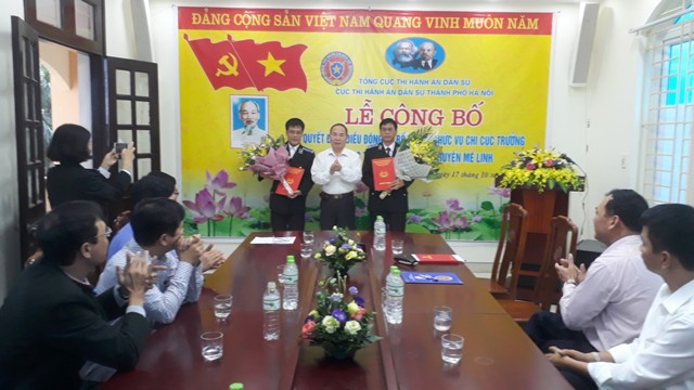 Lễ Công bố quyết định điều động và bổ nhiệm chức vụ Chi cục trưởng Chi cục  Thi hành án dân sự huyện Sóc Sơn và Mê Linh, thành phố Hà Nội