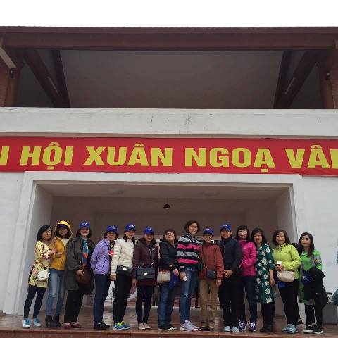 Công đoàn Cục Thi hành án dân sự thành phố Hà Nội tổ chức cho nữ đoàn viên đi thăm quan nhân dịp ngày Quốc tế phụ nữ 8/3/2016.