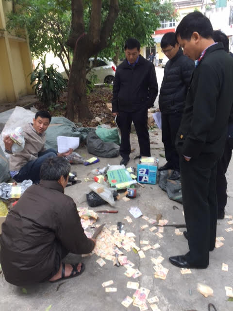 Cục Thi hành án dân sự thành phố Hà Nội tổ chức tiêu hủy vật chứng, tài sản định kỳ tháng 11 năm 2017