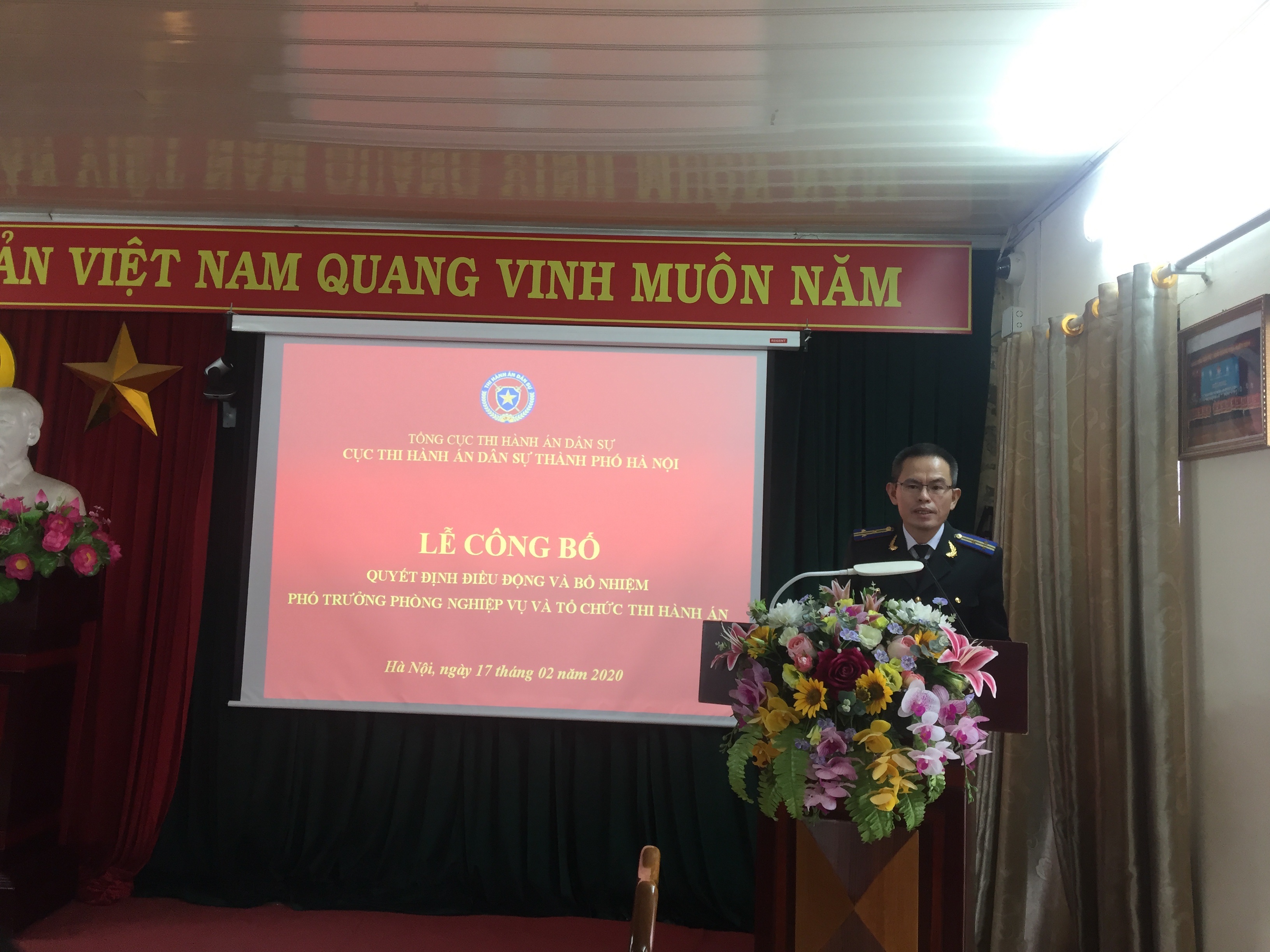 Lễ công bố Quyết định điều động, bổ nhiệm Phó trưởng Phòng Nghiệp vụ và tổ chức thi hành án Cục Thi hành án dân sự thành phố Hà Nội