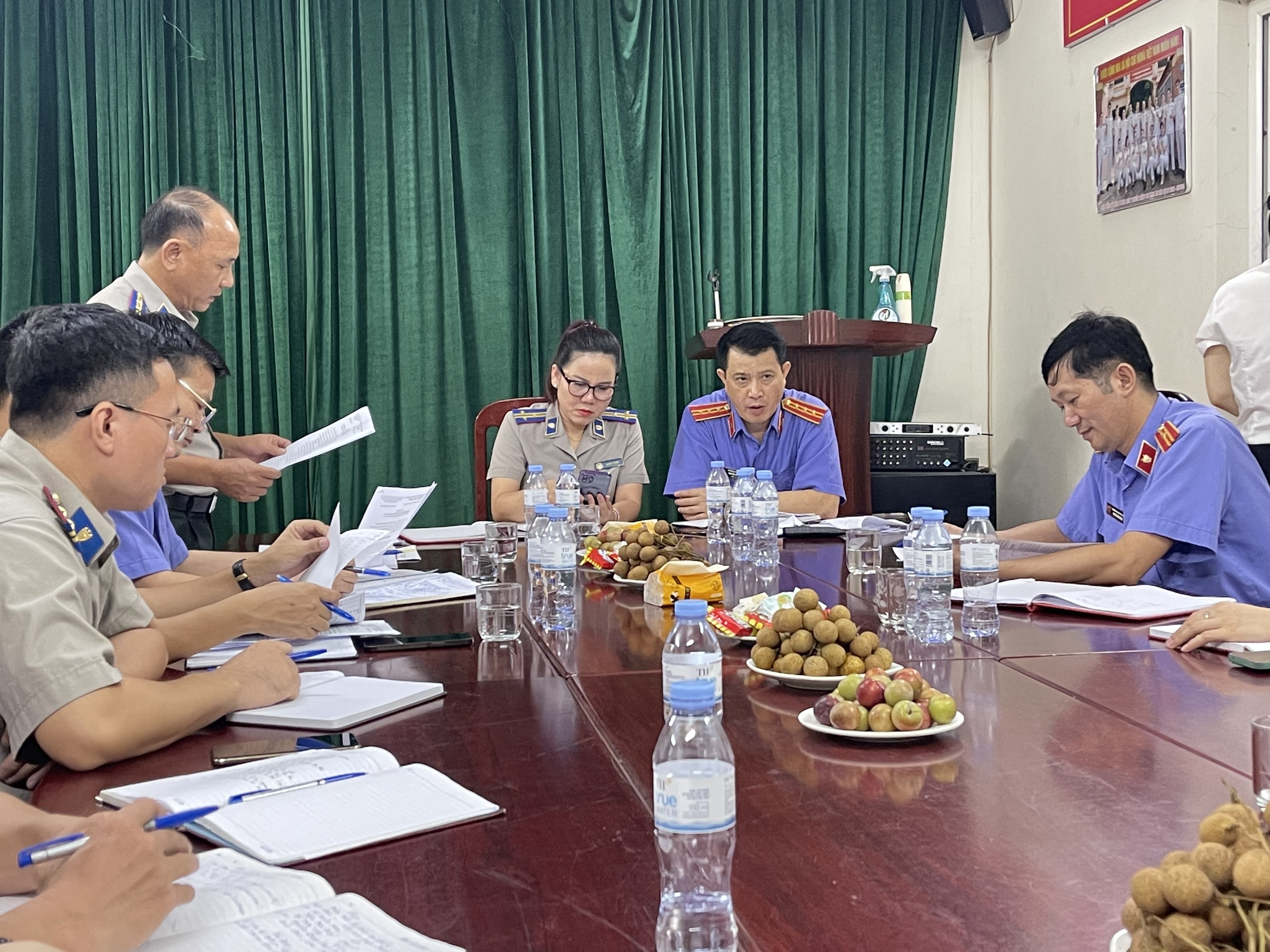 VKSND huyện Thạch Thất trực tiếp kiểm sát tại Chi cục Thi hành án dân sự