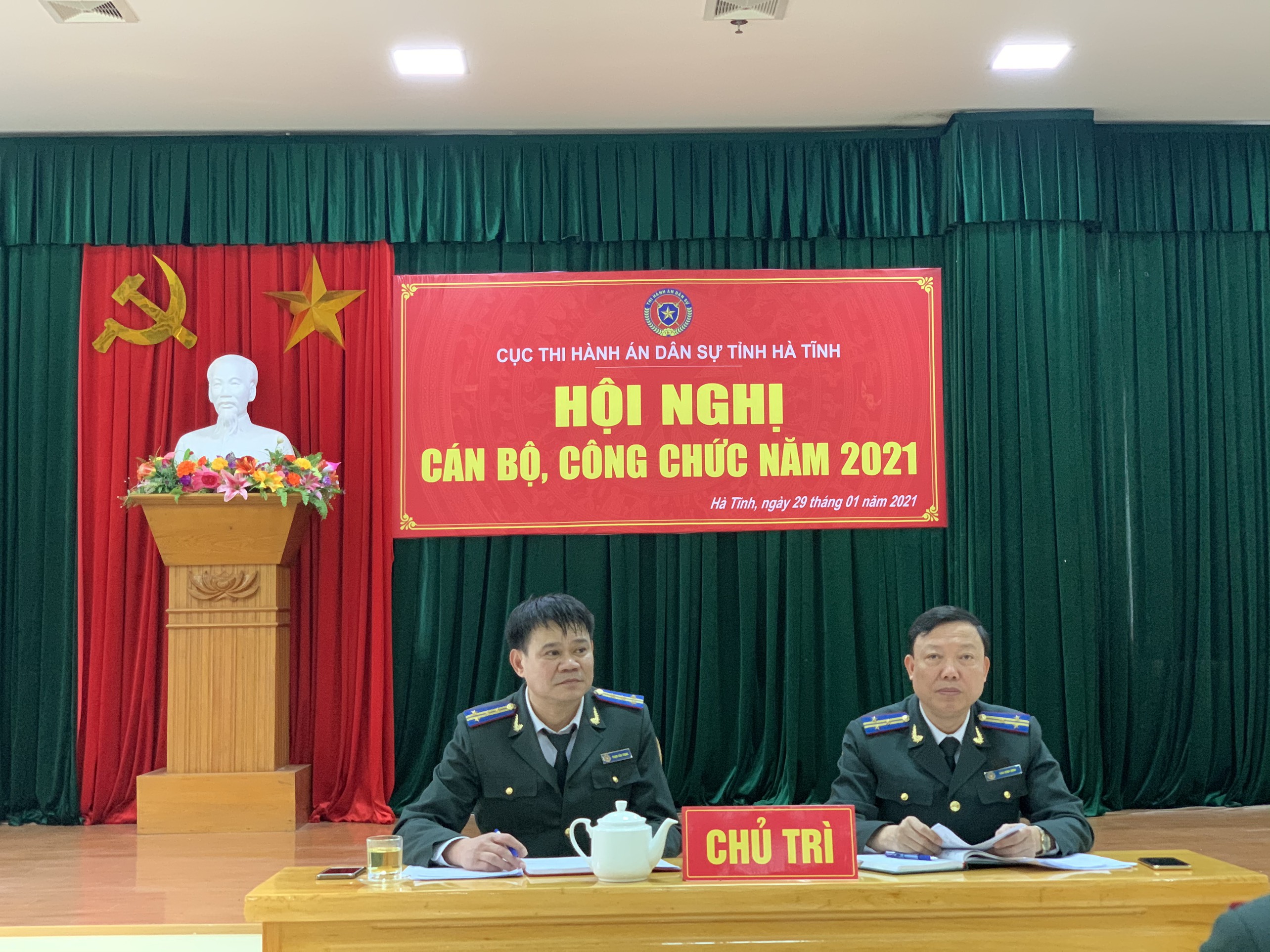 Cục Thi hành án dân sự tỉnh Hà Tĩnh tổ chức Hội nghị cán bộ công chức năm 2021.