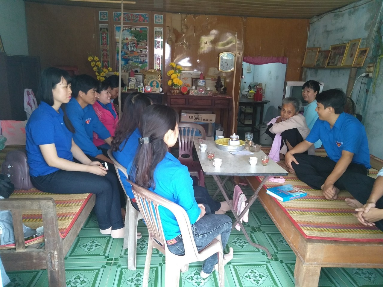 Tuổi trẻ Cục THADS tỉnh Hậu Giang tổ chức thăm hỏi, tặng quà cho bà mẹ Việt Nam Anh Hùng nhân kỷ niệm ngày Thương binh – Liệt sĩ (27/7/2018)