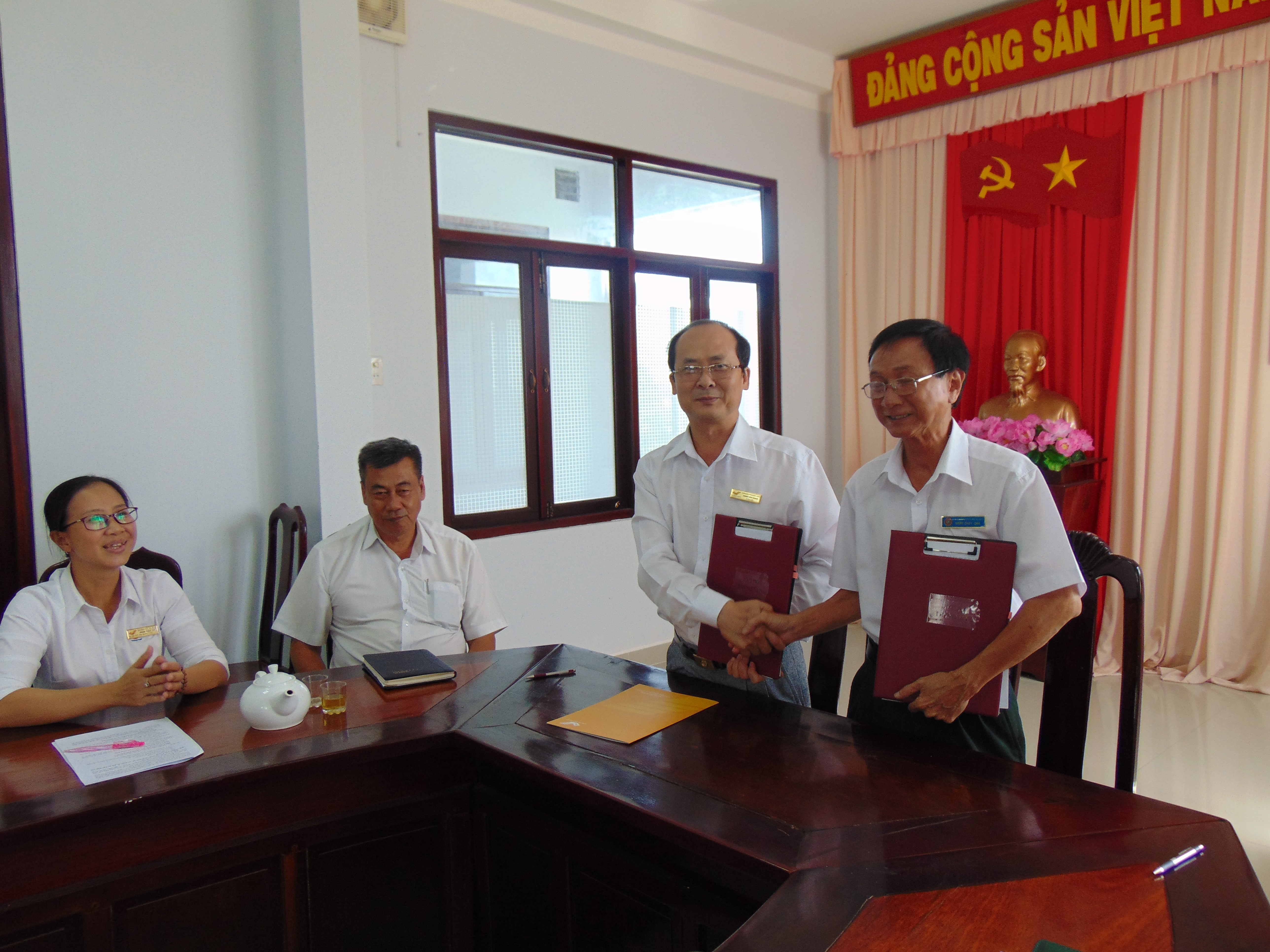 Lễ ký kết Thỏa thuận hợp tác giữa Cục THADS tỉnh Hậu Giang và Bưu điện tỉnh Hậu Giang