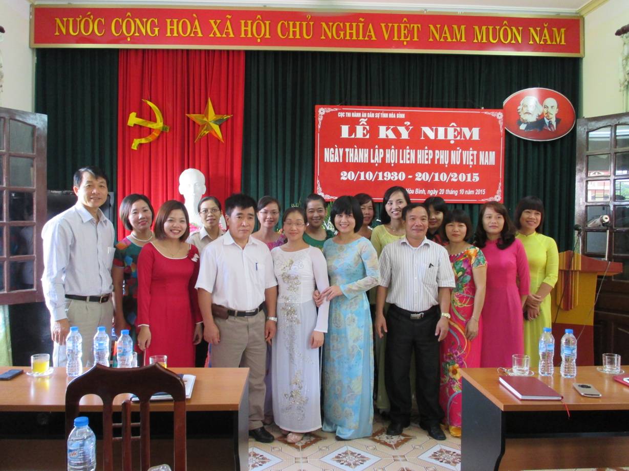 Cục Thi hành án dân sự tỉnh Hoà bình tổ chức Lễ kỷ niệm 85 năm ngày thành lập Hội LHPN Việt Nam (20/10/1930- 20/10/2015).