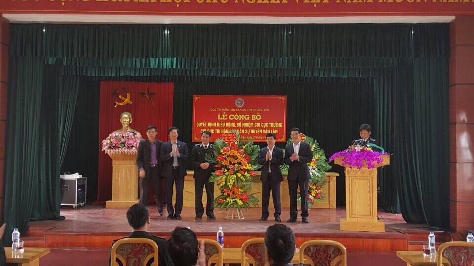 Lễ công bố quyết định điều động, bổ nhiệm Chi cục trưởng Chi cục thi hành án dân sự huyện Văn Lâm.