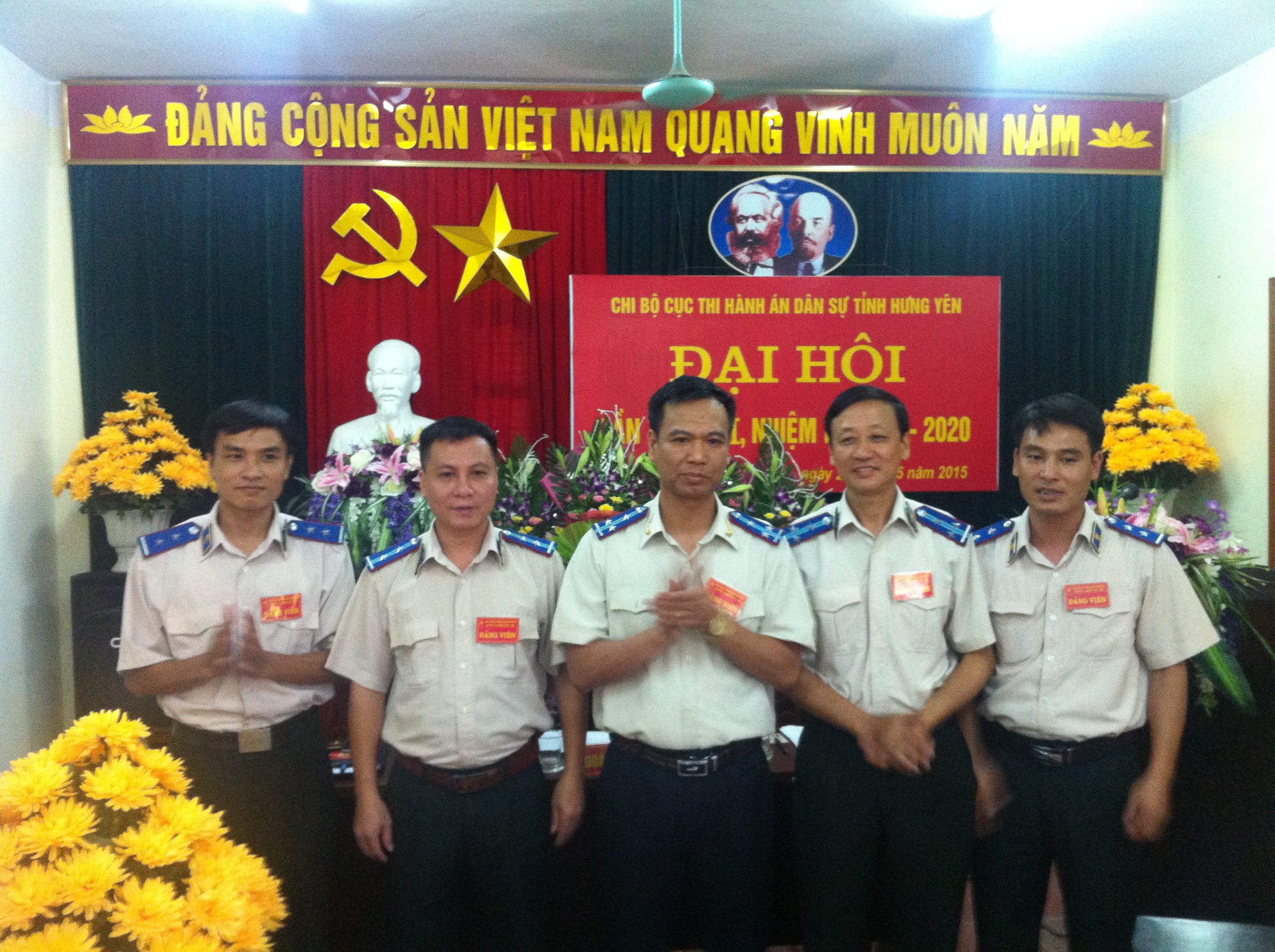 Chi bộ Cục Thi hành án dân sự tỉnh Hưng Yên tổ chức thành công Đại hội Chi bộ lần thứ VII, nhiệm kỳ 2015 - 2020.
