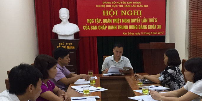 Chi cục Thi hành án dân sự huyện Kim Động tổ chức Hội nghị học tập, quán triệt Nghị quyết Ban chấp hành Trung ương lần thứ 5, khóa XII của Đảng
