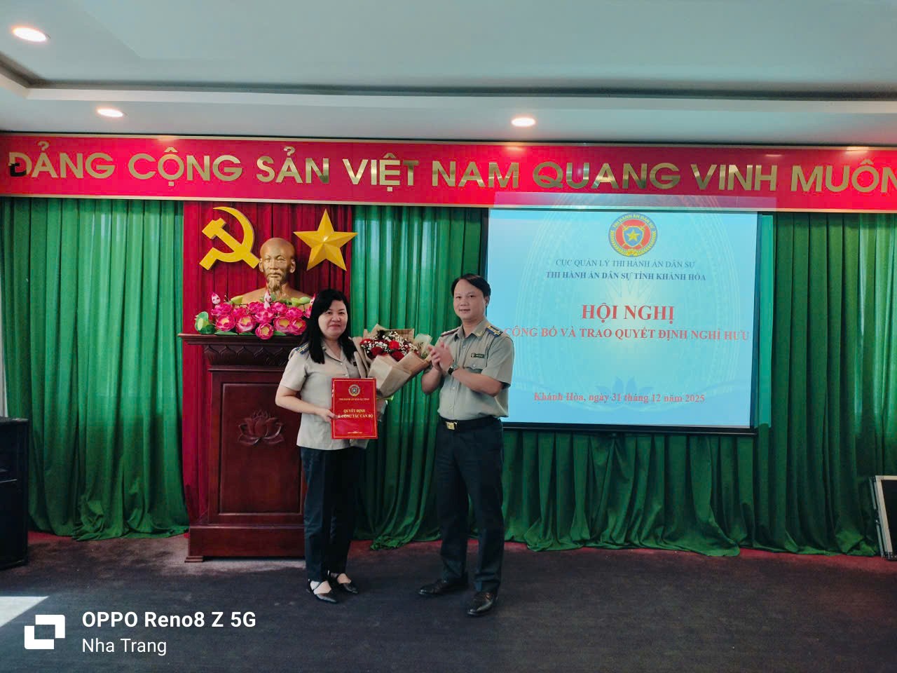 Lễ công bố Quyết định nghỉ hưu đối với đồng chí Ngô Thị Khoa – Phó Trưởng Thi hành án dân sự tỉnh Khánh Hòa