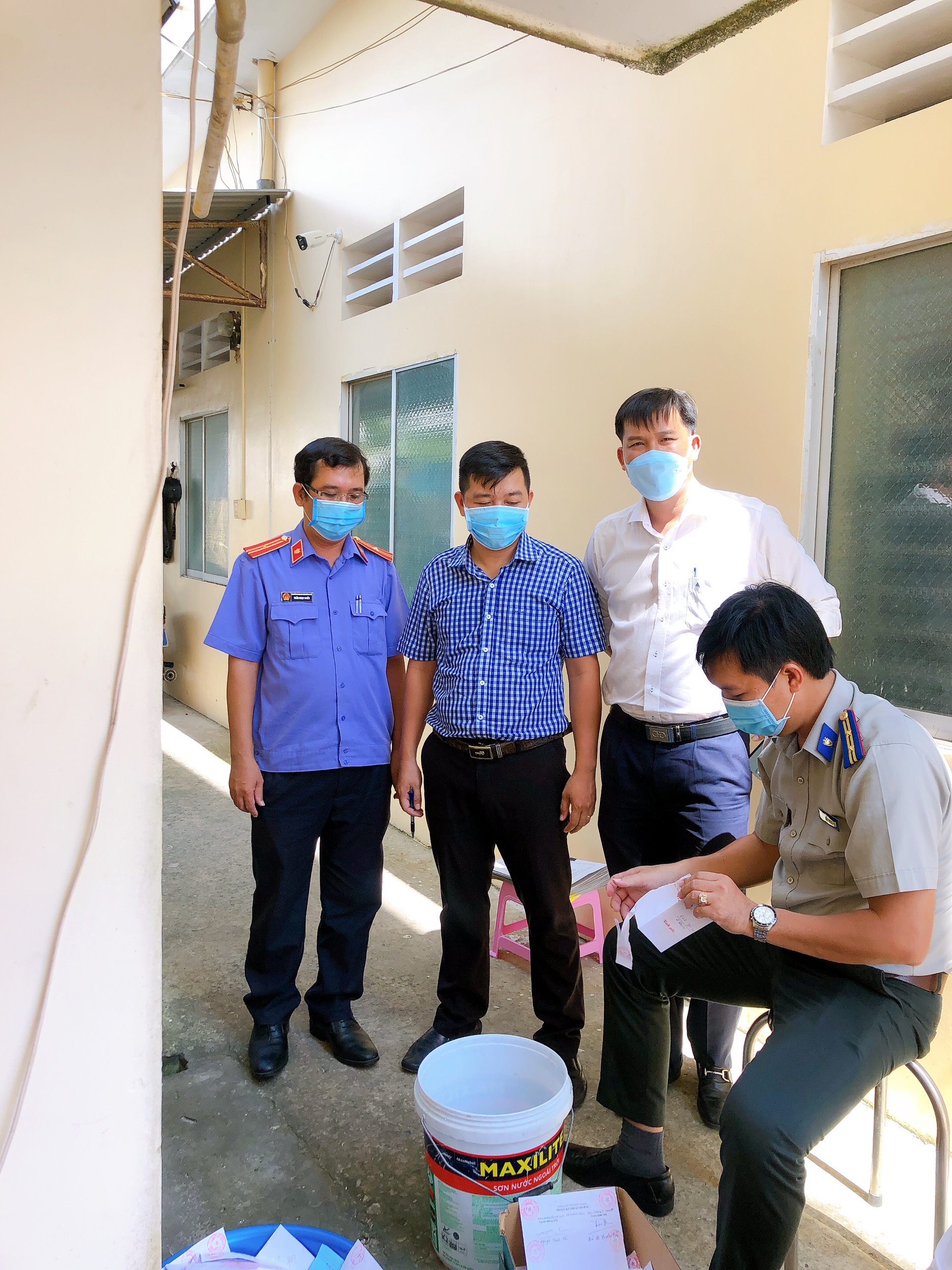 Chi cục Thi hành án dân sự thành phố Phú Quốc tổ chức tiêu hủy vật chứng