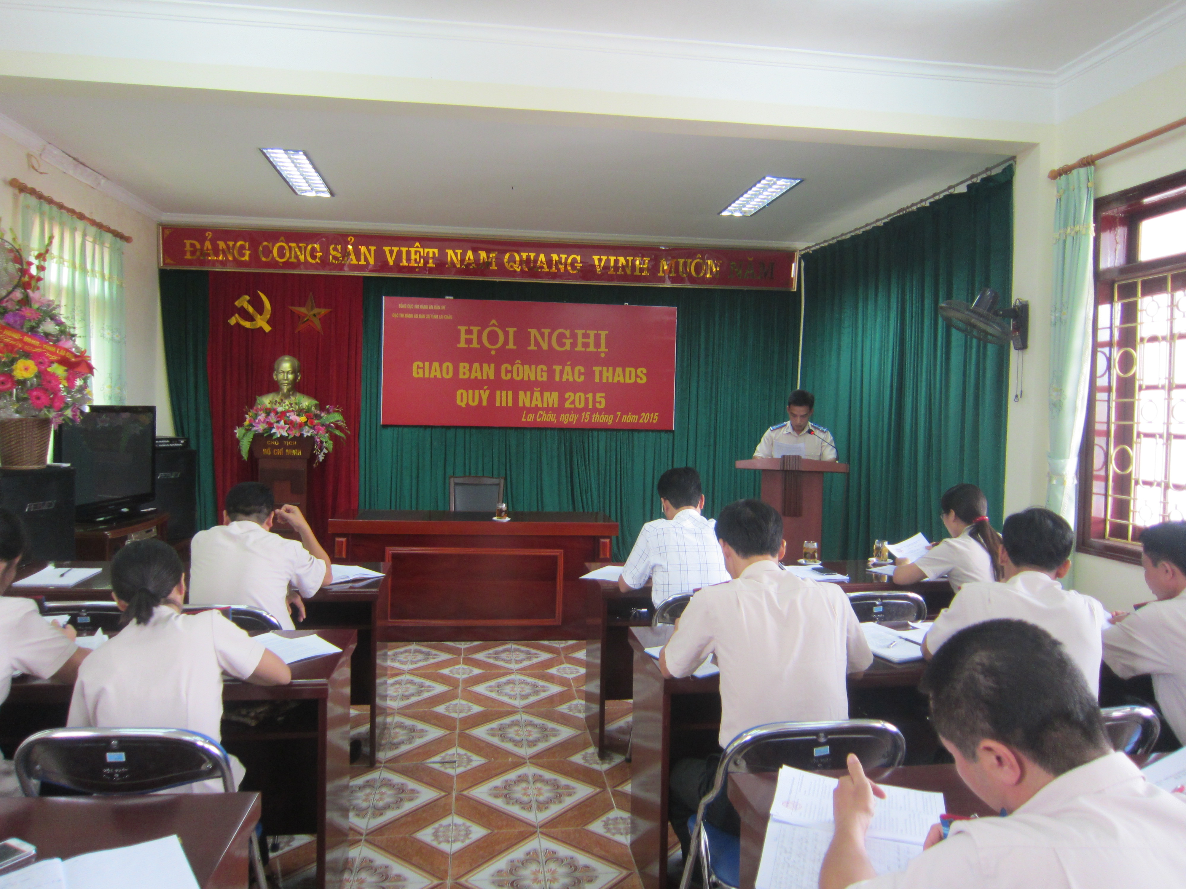 Cục Thi hành án dân sự tỉnh Lai Châu tổ chức Hội nghị giao ban công tác thi hành án dân sự quí III và phương hướng nhiệm vụ quí IV năm 2015.