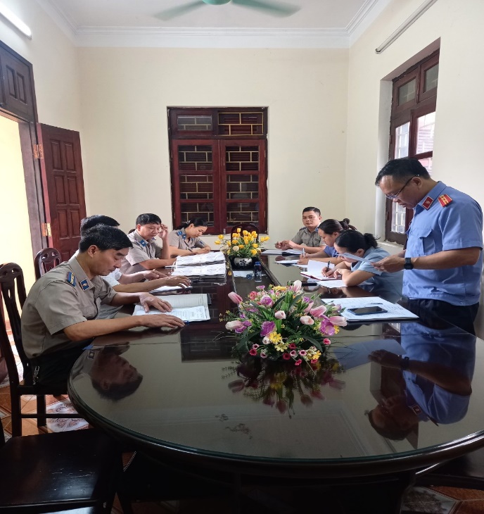 Viện kiểm sát nhân dân huyện Tam Đường thực hiện công tác kiểm sát trực tiếp tại Chi cục Thi hành án dân sự huyện Tam Đường