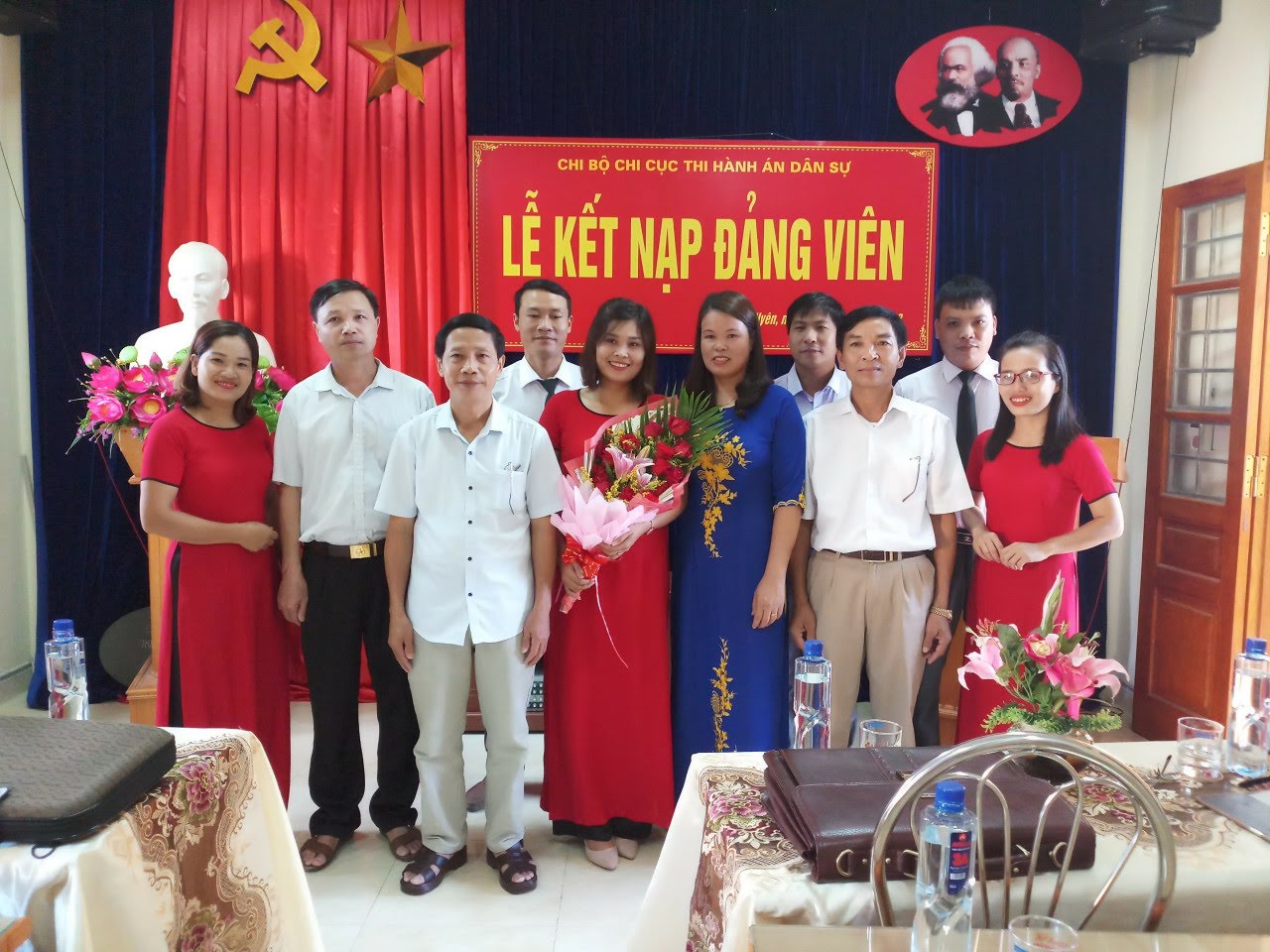 Chi bộ Chi cục Thi hành án dân sự huyện Than Uyên  tổ chức Lễ kết nạp đảng viên mới