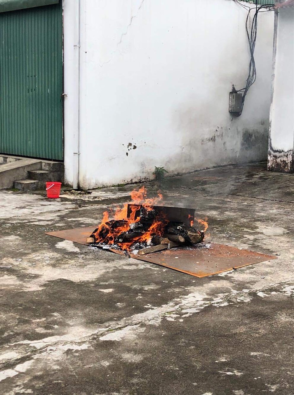 Cục Thi hành án dân sự tỉnh Lai Châu tổ chức tiêu hủy vật chứng, tài sản đợt VII năm 2019