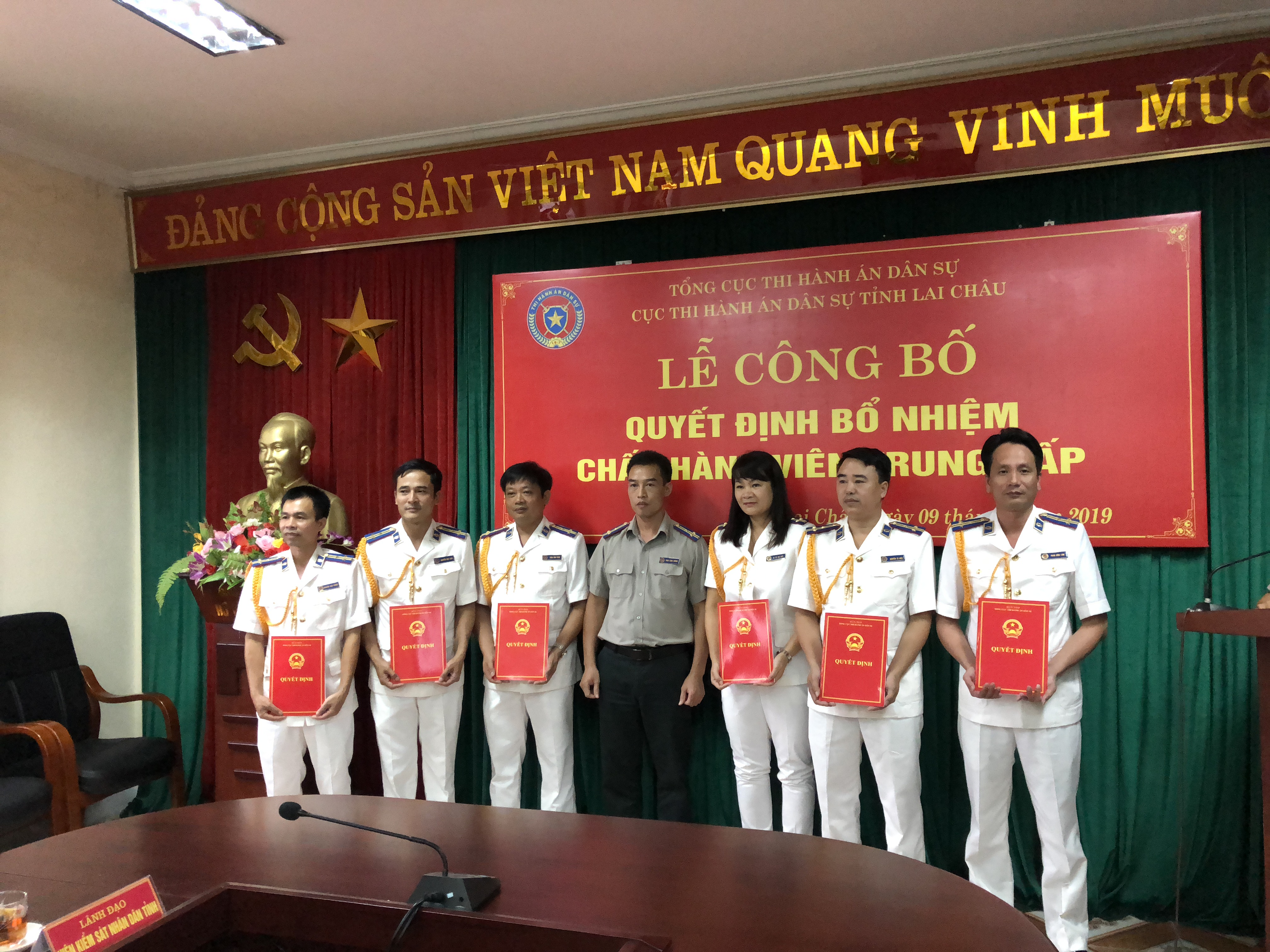 Cục Thi hành án dân sự tỉnh Lai Châu tổ chức Lễ công bố Quyết định bổ nhiệm Chấp hành viên trung cấp