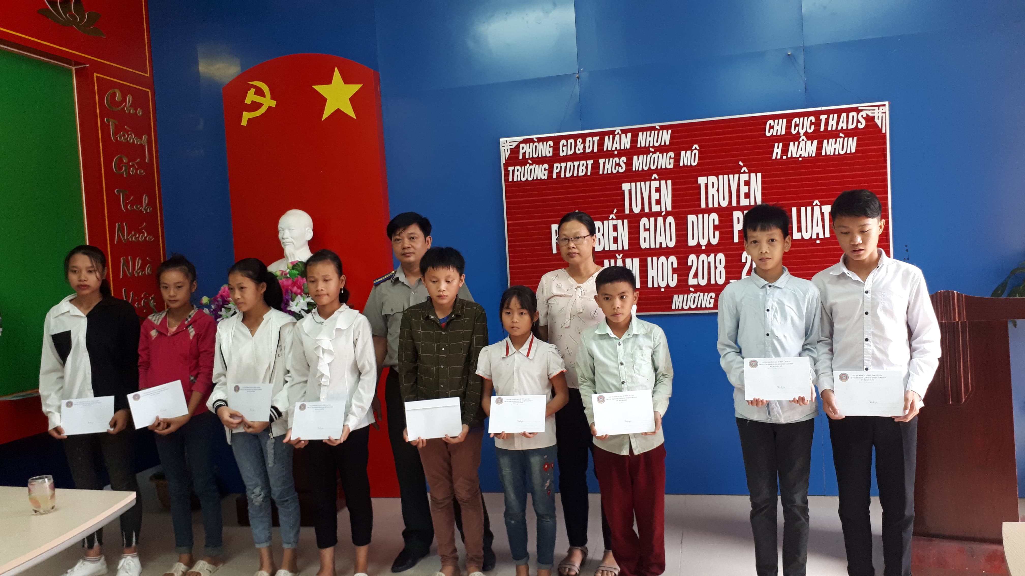 Chi cục Thi hành án dân sự huyện Nậm Nhùn tổ chức tuyên truyền, phổ biến, giáo dục pháp luật tại Trường PTDTBT Trung học cơ sở xã Mường Mô