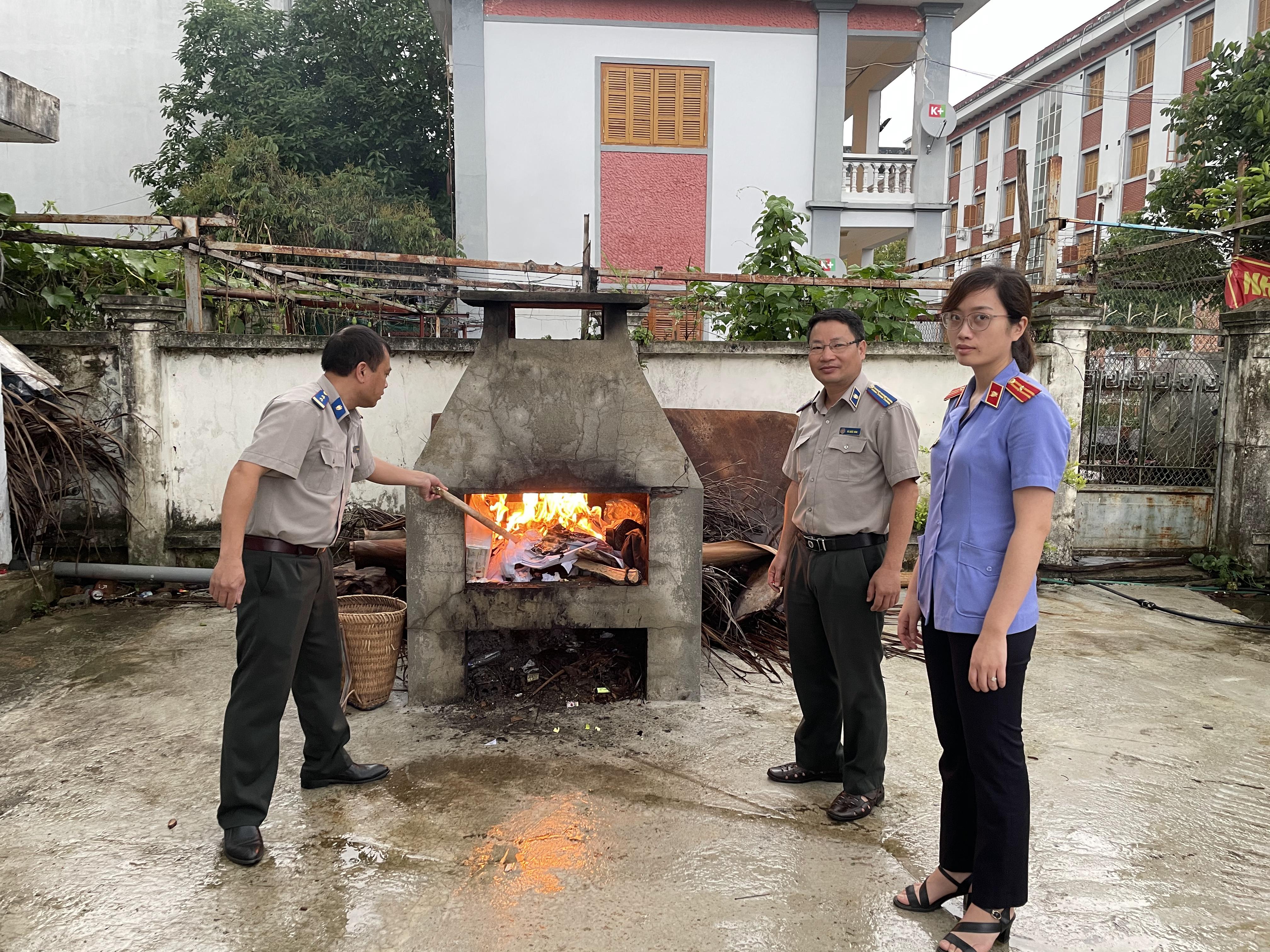Cục Thi hành án dân sự tỉnh Lai Châu  tổ chức tiêu hủy vật chứng, tài sản đợt IV năm 2021