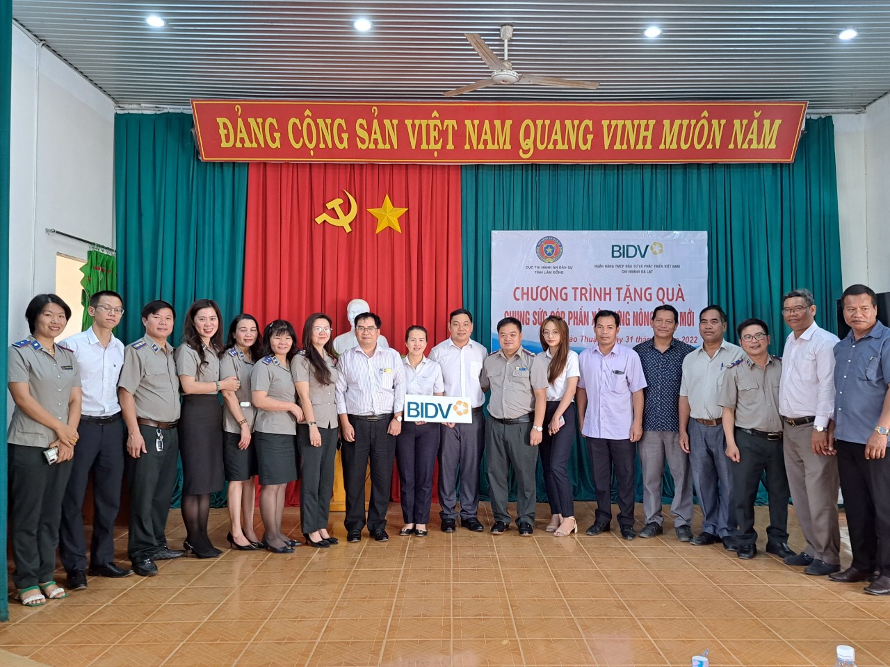 Cục thi hành án Dân sự tỉnh Lâm Đồng tổ chức hiện phong trào thi đua “Cả nước chung sức góp phần xây dựng nông thôn mới” năm 2022