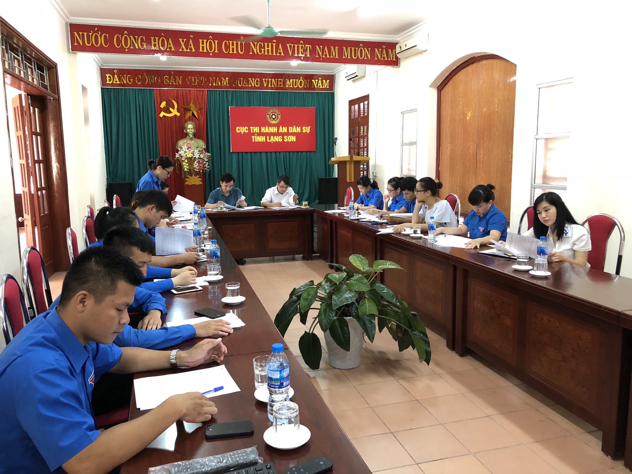 Chi đoàn Thanh niên Cục Thi hành án dân sự tỉnh Lạng Sơn Thực hiện nội dung đột phá năm 2018 “Nâng cao chất lượng sinh hoạt chuyên đề”