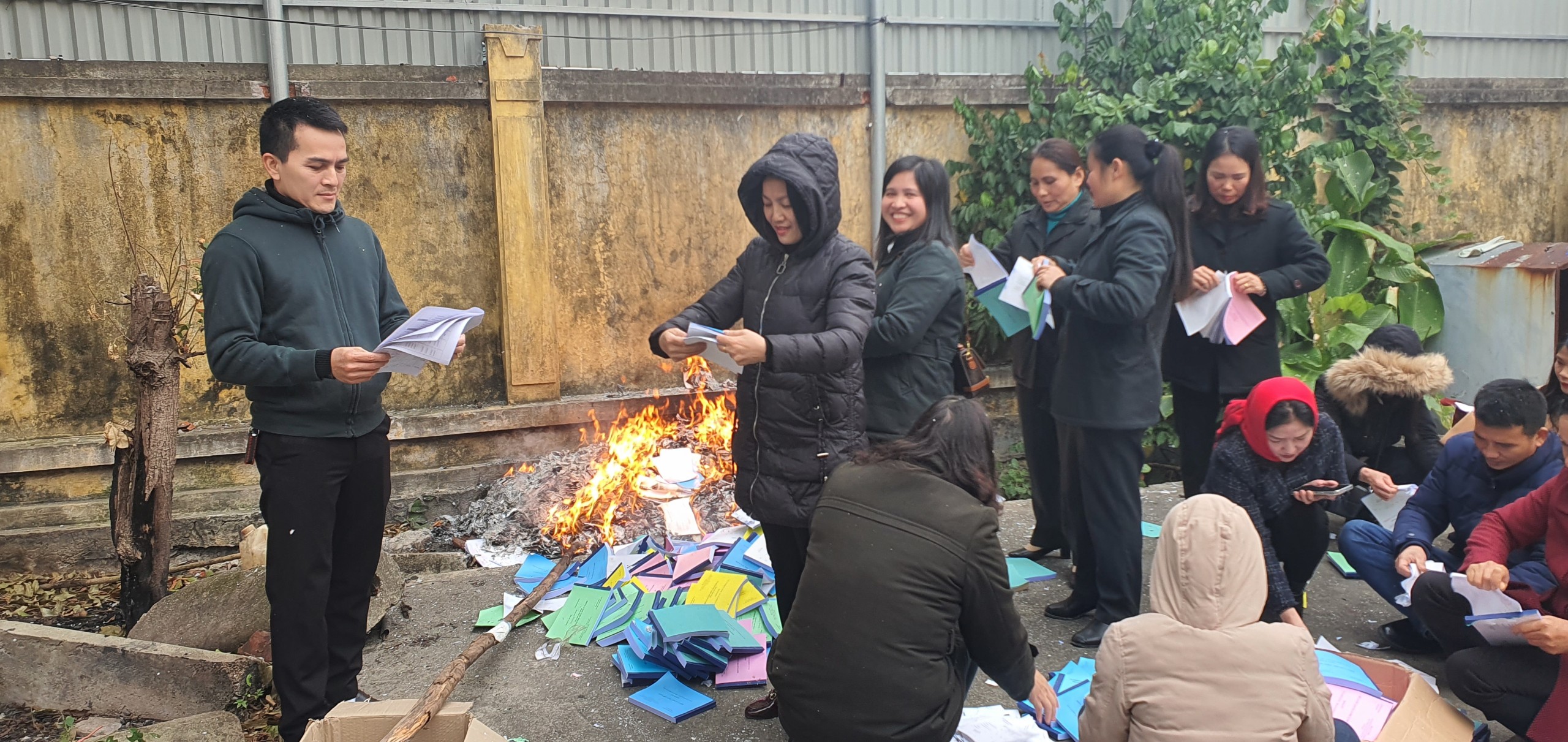 Cục Thi hành án dân sự tỉnh Lạng Sơn tổ chức tiêu hủy biên lai