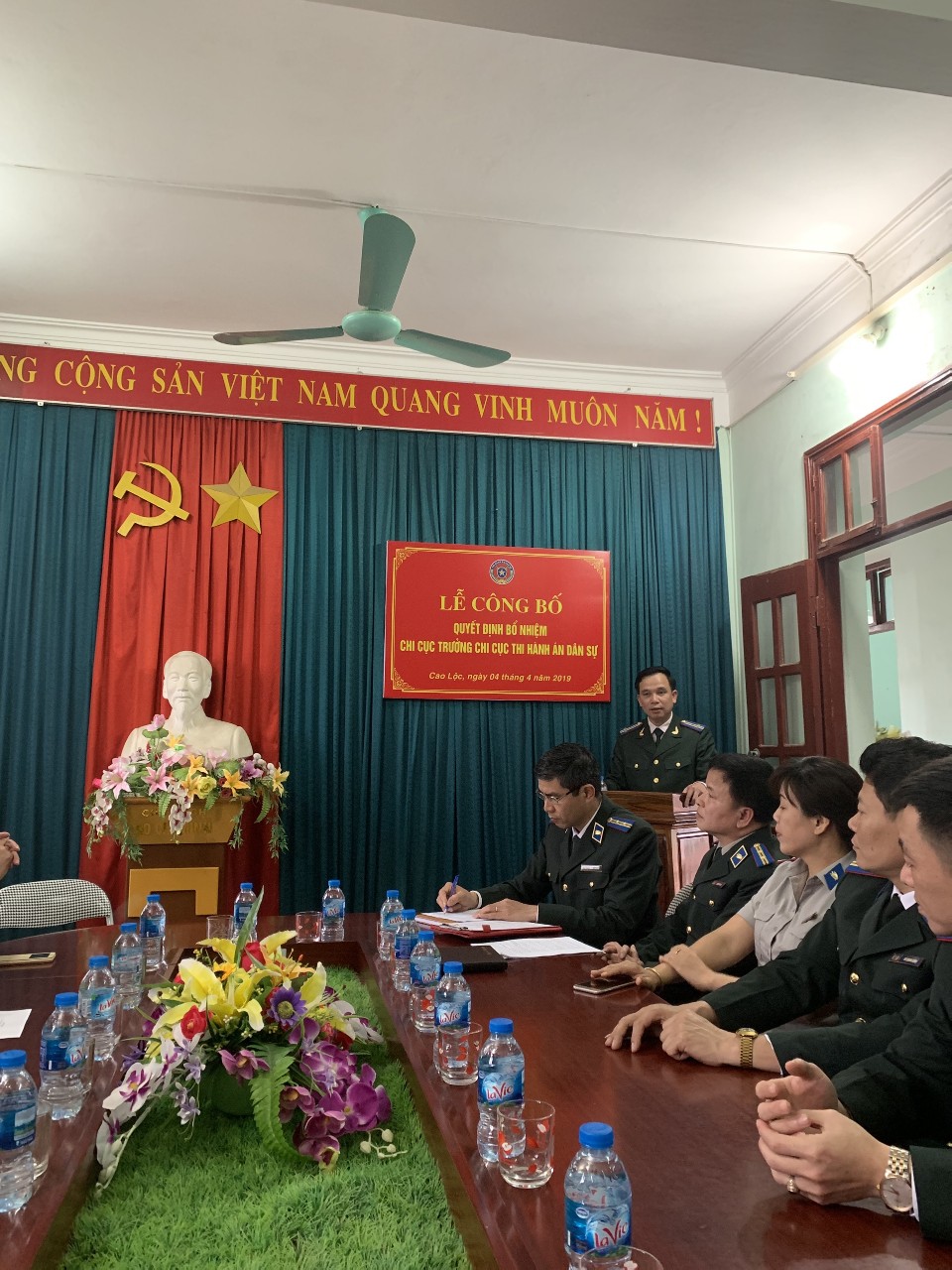 Trao quyết định điều động, bổ nhiệm Chi cục trưởng Chi cục Thi hành án dân sự huyện Cao Lộc