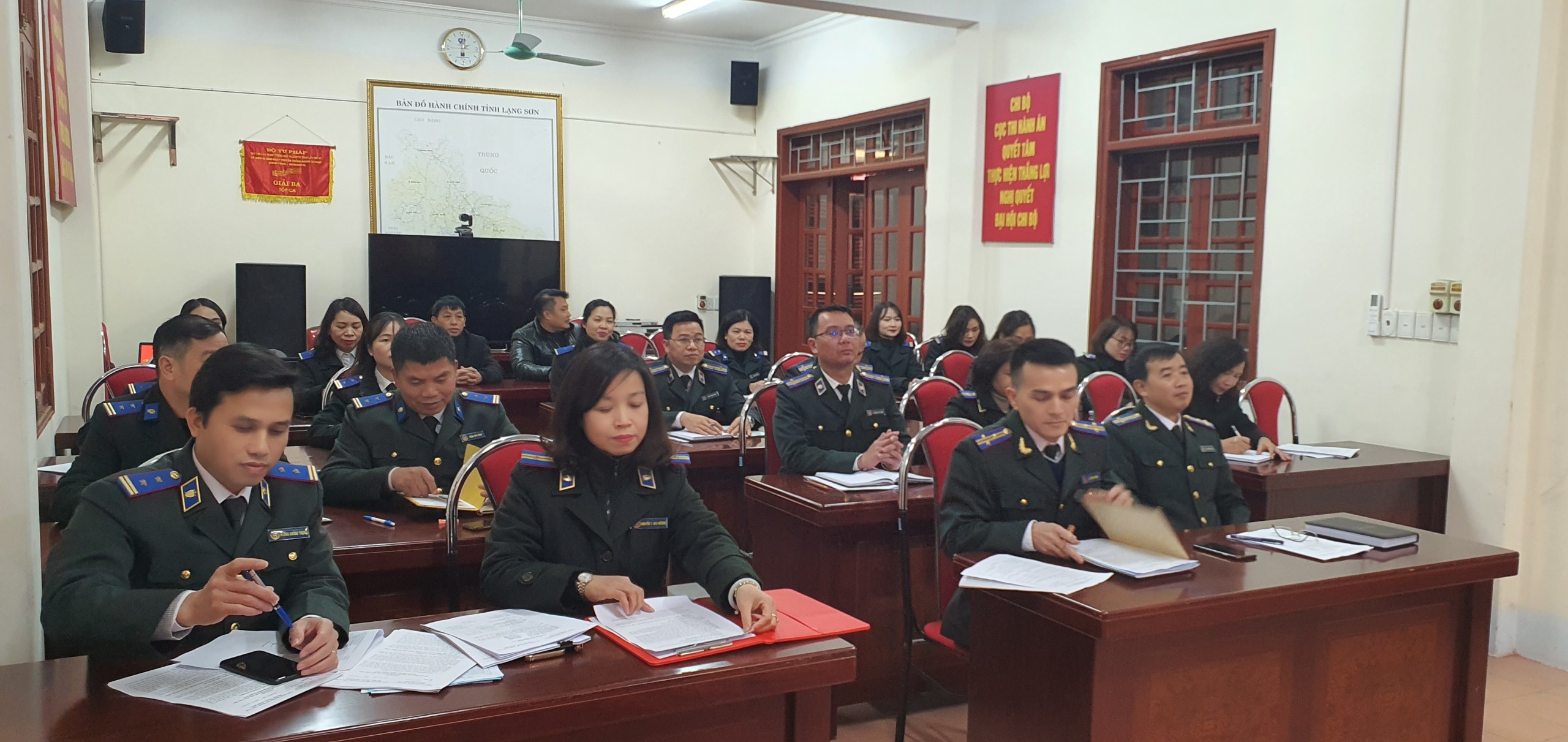 Cục thi hành án dân sự tỉnh Lạng Sơn tổ chức hội nghị công chức và người lao động năm 2022