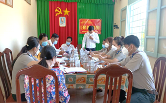 Chi bộ Tư pháp - Thi hành án huyện Vĩnh Hưng: Lễ kết nạp Đảng viên mới