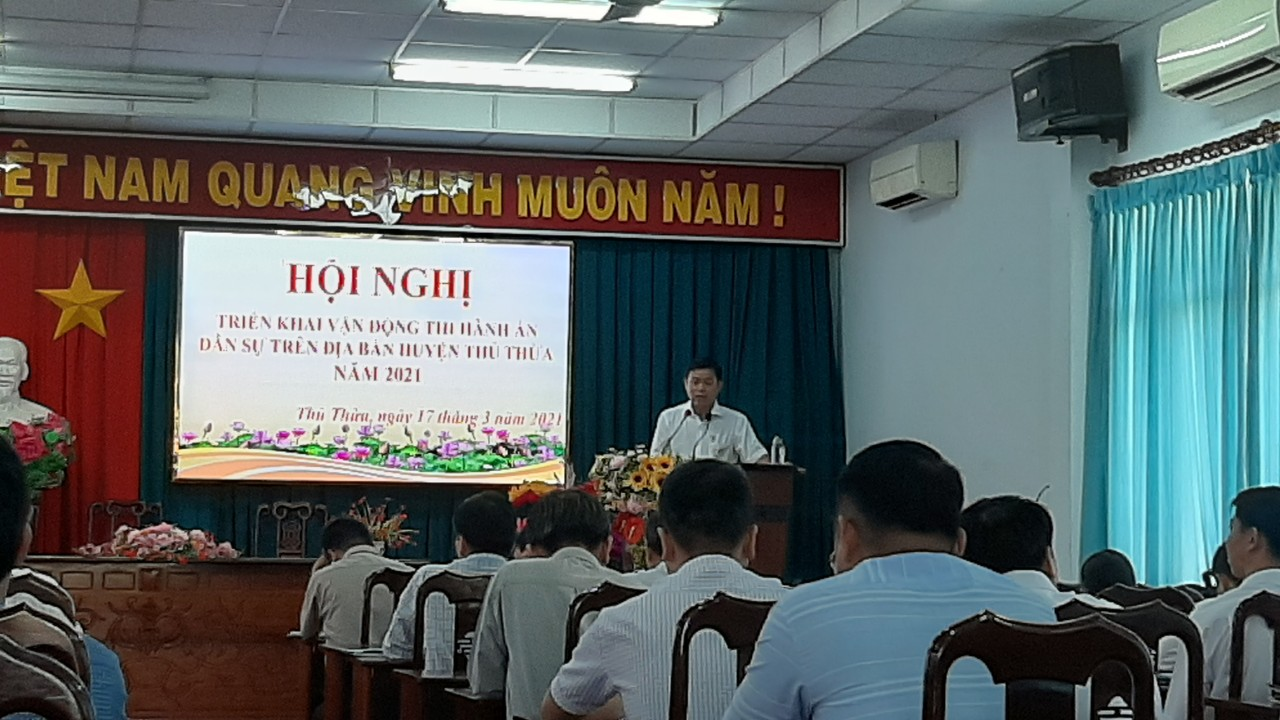 Đồng chí Lê Hoàng Hùng – HUV-Trưởng BTC Huyện Ủy phát biểu chỉ đạo