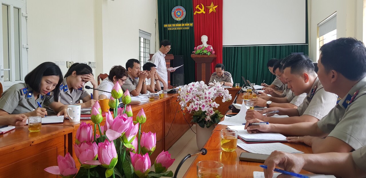 Cục Thi hành án dân sự tỉnh Nghệ An trực tiếp đôn đốc việc thực hiện chỉ tiêu, nhiệm vụ tại Chi cục Thi hành án dân sự thành phố Vinh