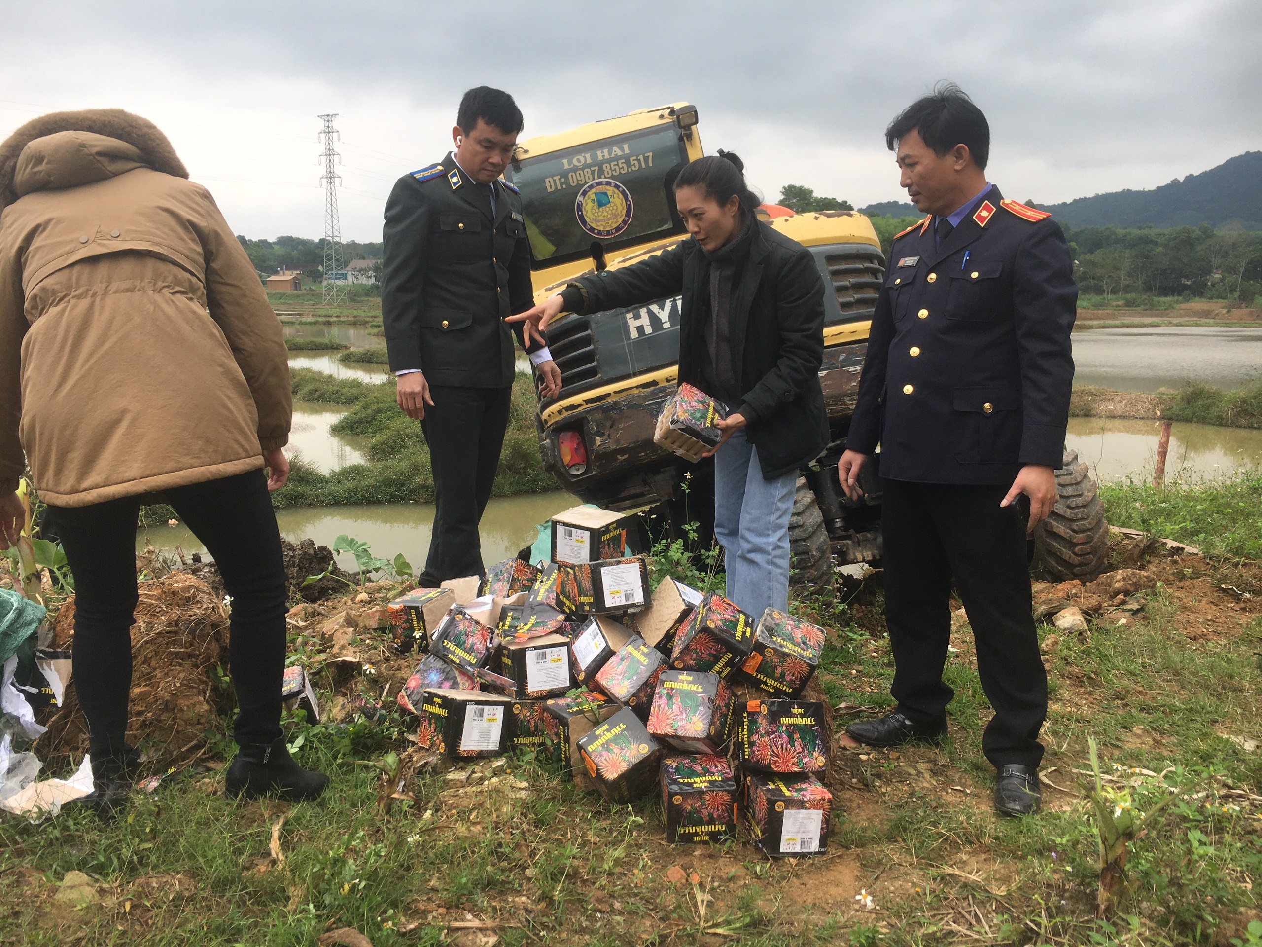 Chi cục THADS thị xã Thái Hòa, tỉnh Nghệ An tổ chức tiêu hủy vật chứng