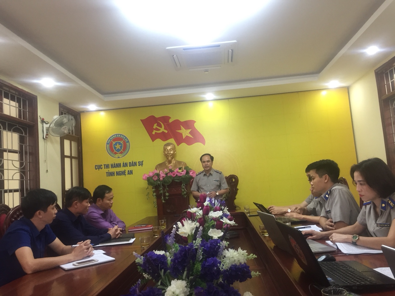 Cục thi hành án dân sự tỉnh Nghệ An tổ chức làm việc với 06 UBND - là bên phải thi hành án trong các vụ án hành chính