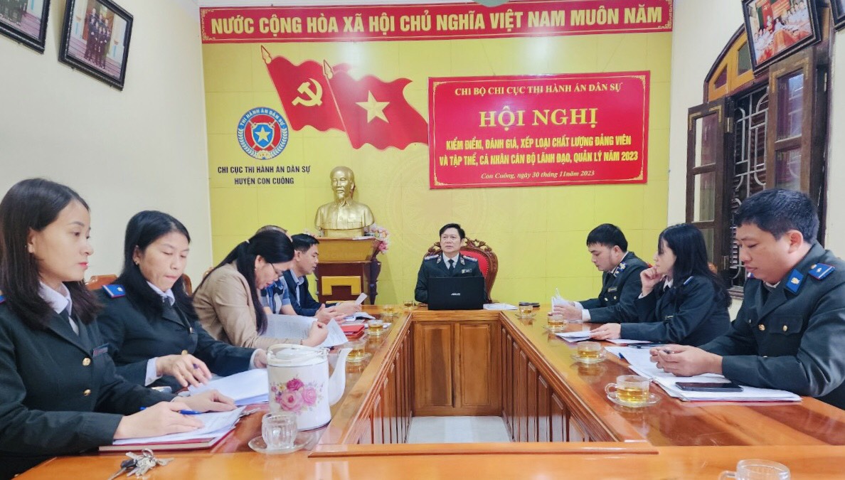 Chi bộ Chi cục THADS huyện Con Cuông tổ chức Hội nghị kiểm điểm, đánh giá, xếp loại chất lượng đảng viên và tập thể, cá nhân cán bộ lãnh đạo, quản lý năm 2023