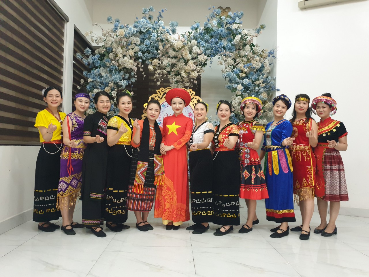 Nữ cán bộ, công chức Cục THADS tỉnh Nghệ An tham gia  Hội thi “Vũ điệu khoẻ đẹp”