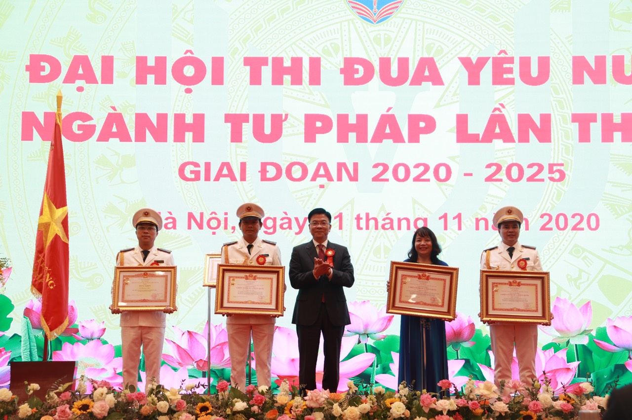 Cục trưởng Thi hành án dân sự tỉnh Nghệ An: Hạnh phúc là được cống hiến