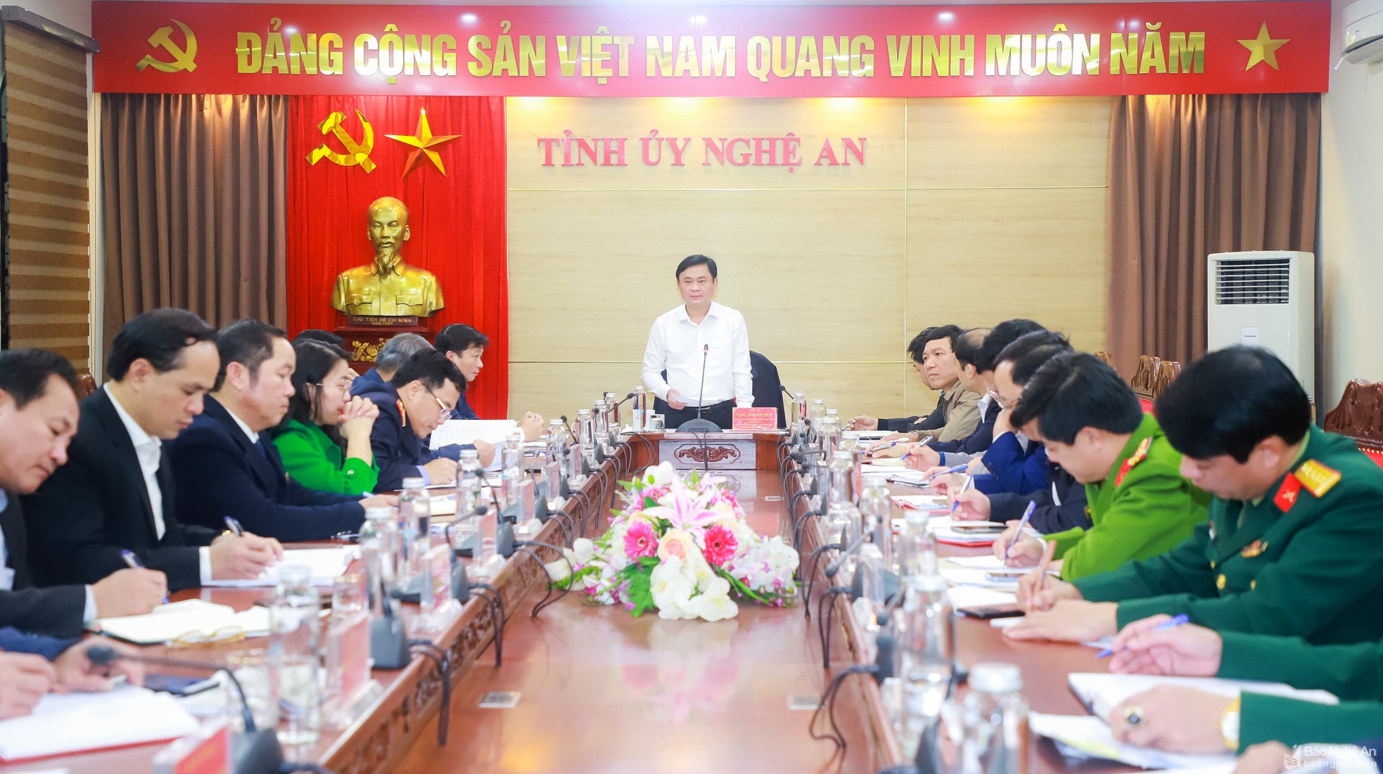 Ban Thường vụ Tỉnh uỷ Nghệ An sơ kết 05 năm thực hiện Chỉ thị số 16-CT/TU về tăng cường sự lãnh đạo của Đảng đối với công tác thi hành án dân sự trên địa bàn tỉnh Nghệ An.