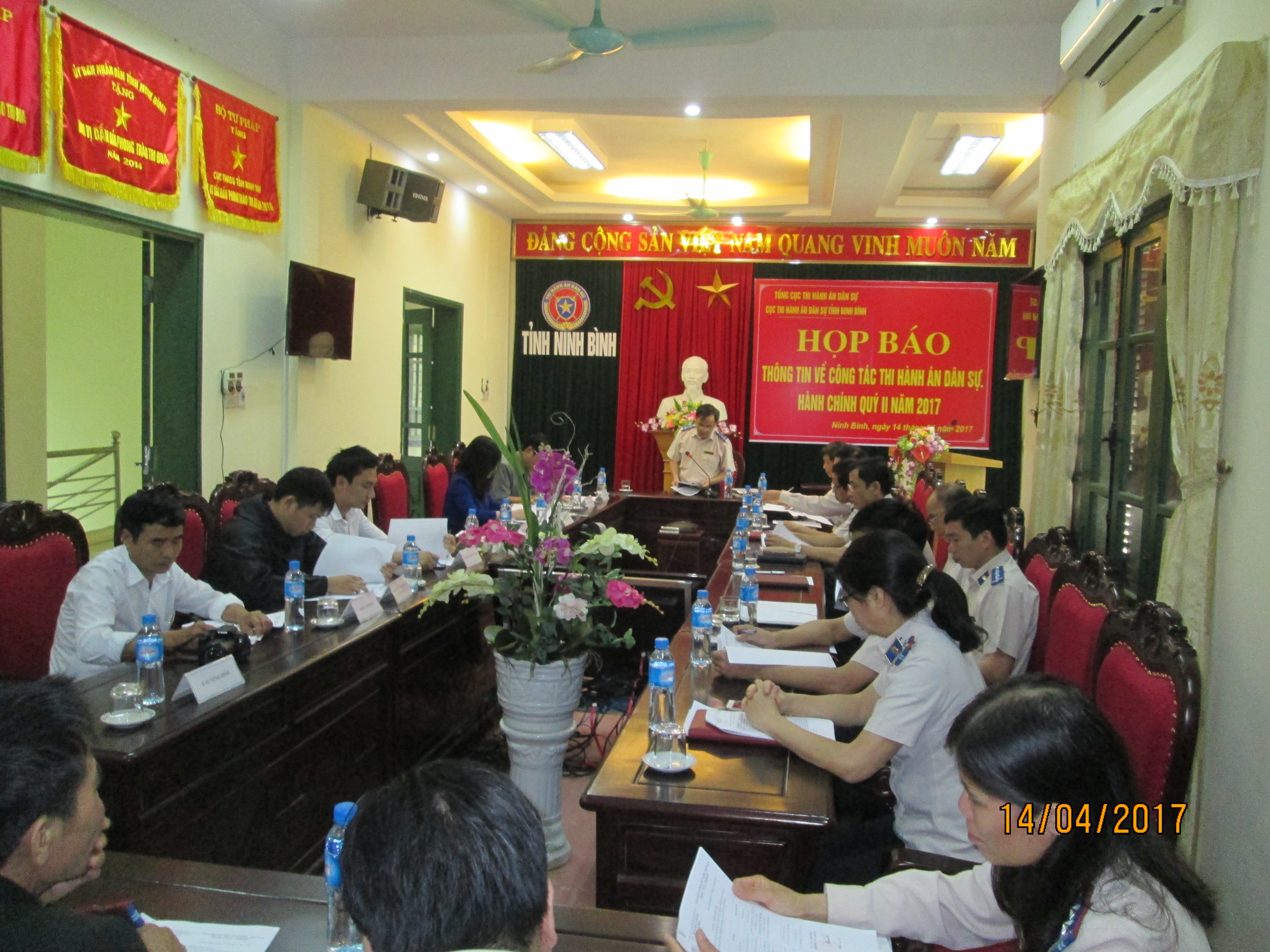 Cục Thi hành án dân sự tỉnh Ninh Bình tổ chức họp báo quý II/2017