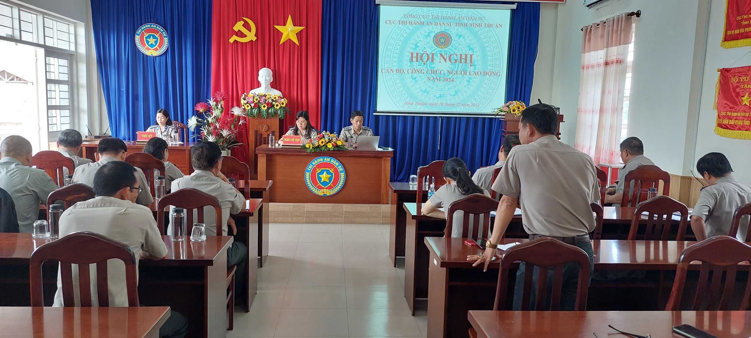 Cán bộ, công chức, người lao động Cục Thi hành án dân sự tỉnh Ninh Thuận quyết tâm thực hiện thắng lợi nhiệm vụ năm 2024