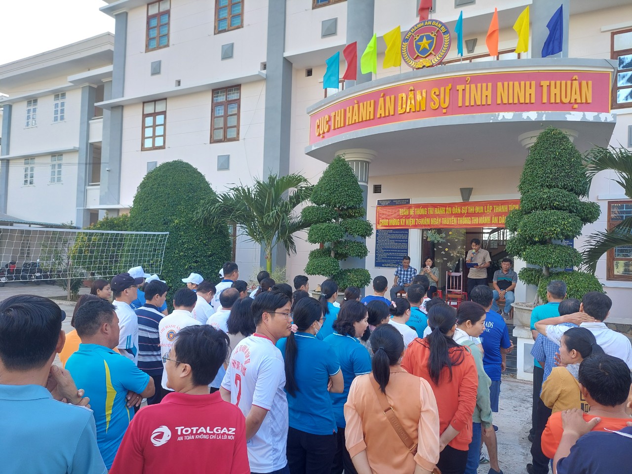 Các cơ quan Thi hành án dân sự tỉnh Ninh Thuận tích cực tổ chức các hoạt động nhân kỷ niệm 76 năm Ngày truyền thống thi hành án dân sự