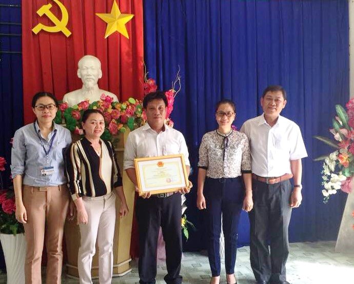 Chi cục Thi hành án dân sự Thành phố Phan Rang - Tháp Chàm công bố Quyết định khen thưởng và trao giấy khen của Ban chỉ đạo Thi hành án dân sự tỉnh Ninh Thuận cho cá nhân có thành tích trong công tác phối hợp thi hành án dân sự trên địa bàn Thành phố